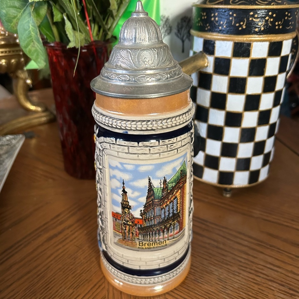 Vintage GERMAN LIDDED BEER STEIN MUG
